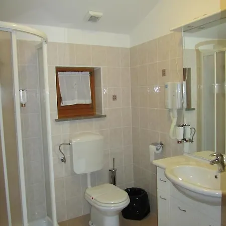 בית חווה Arkade Turizem Crnice